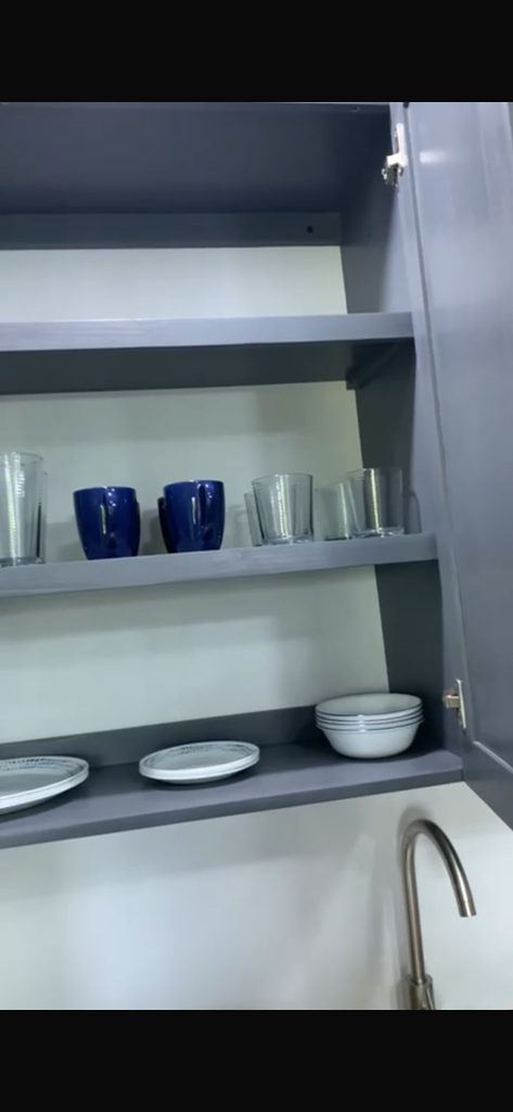 Cedars Apartment: Kitchen shelves