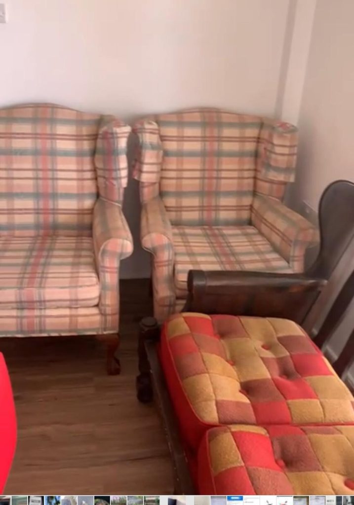 Cedars Apartment: Sitting area